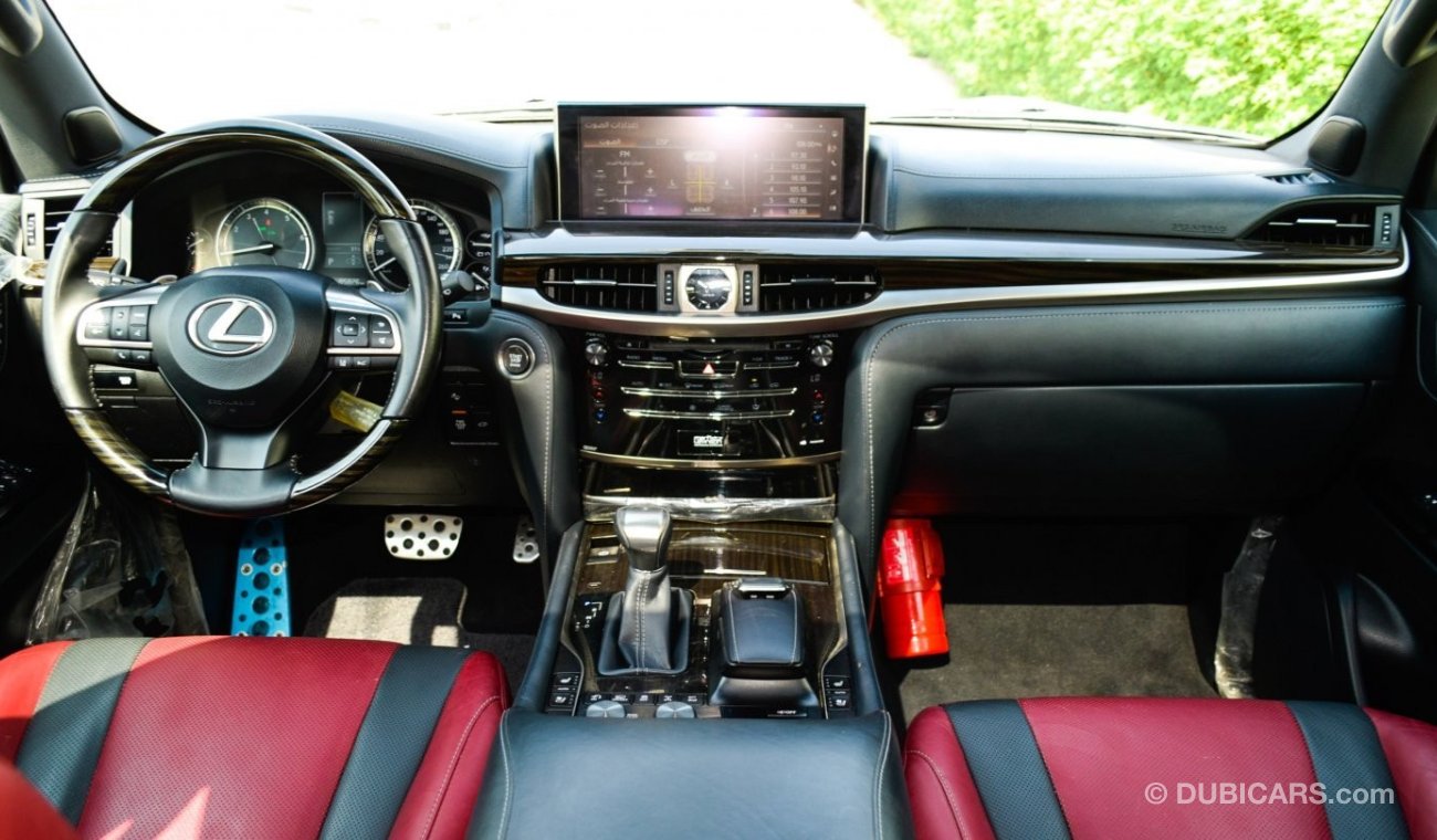 Lexus LX570 S / GCC Specifications