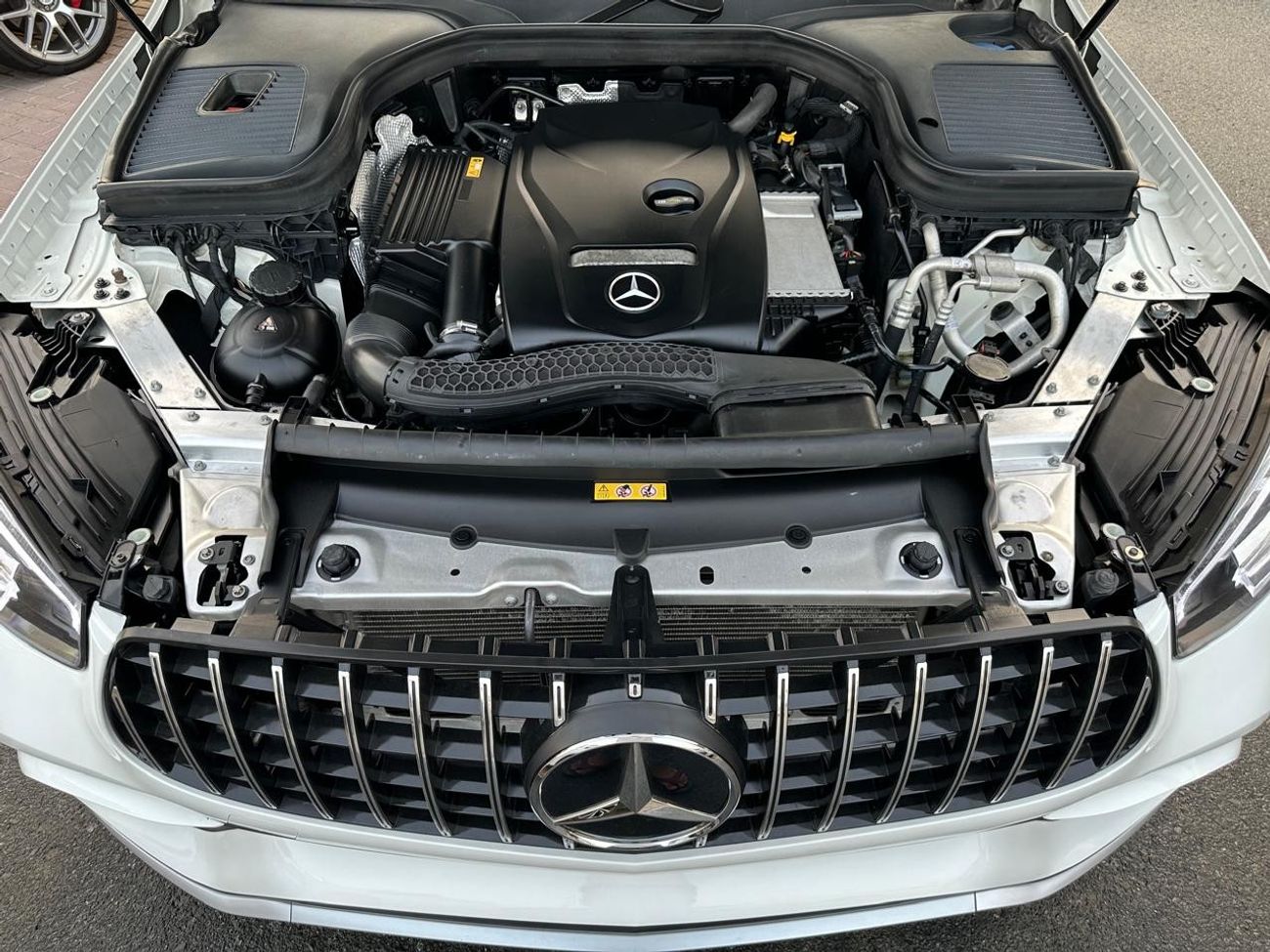 مرسيدس بنز GLC 300 AMG