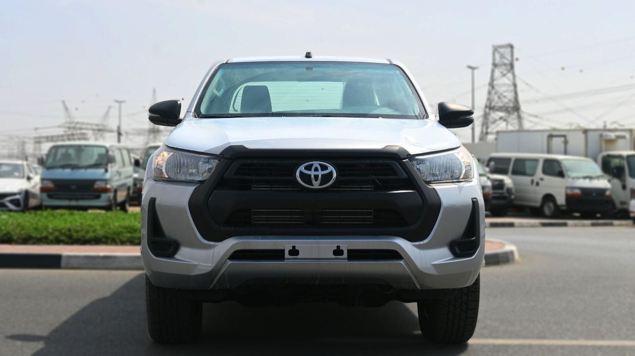 تويوتا هيلوكس Toyota Hilux 4x4  2024 2.4L Diesel Double Cab Transmission Manual Silver Outside Black inside