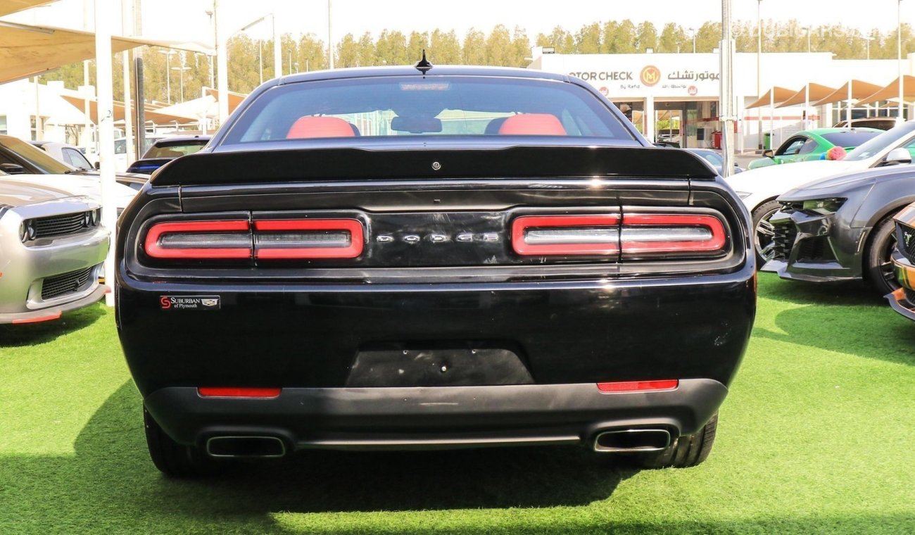 Dodge Challenger