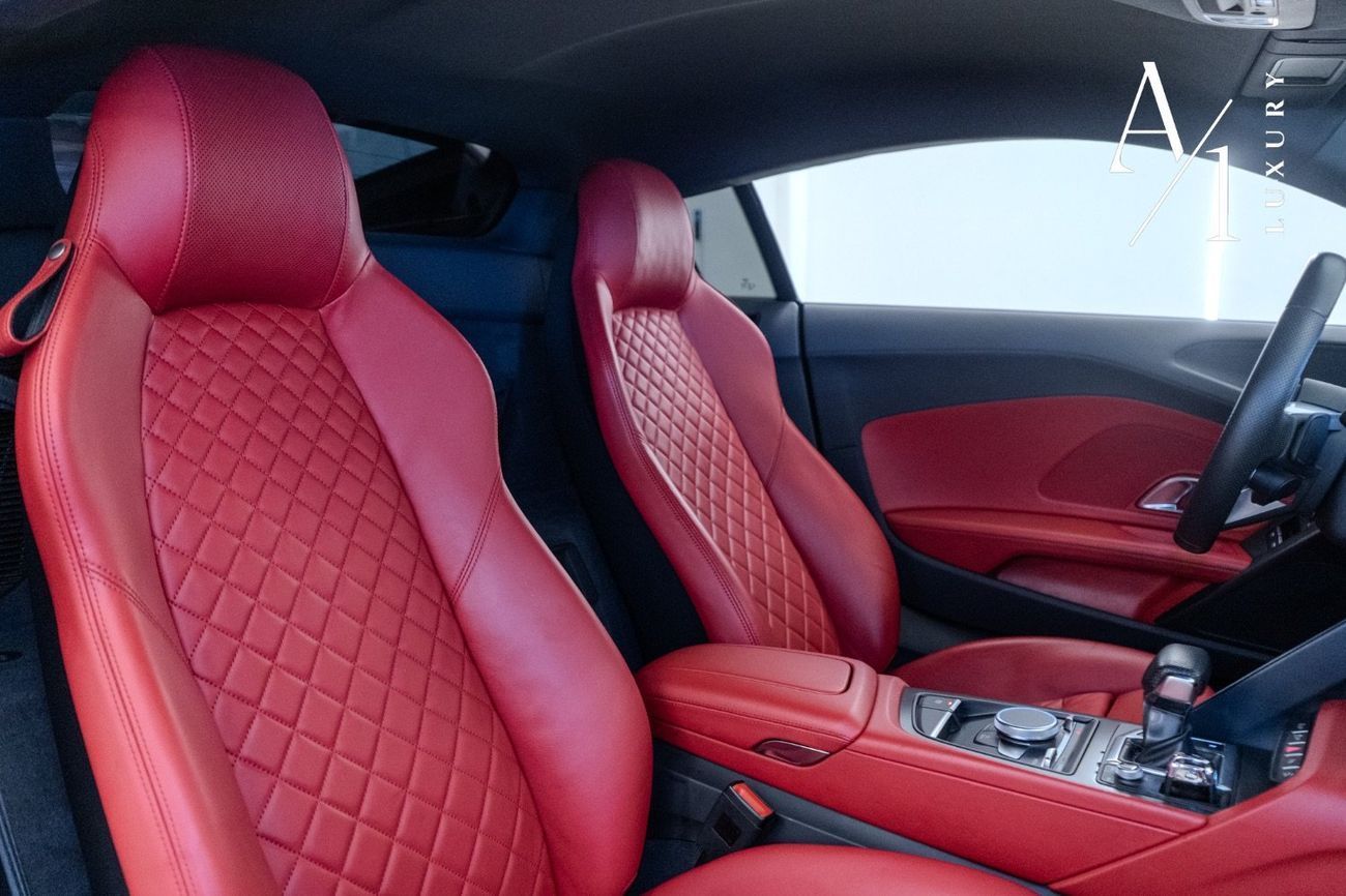 Audi R8 V10 RWD 5.2L (540 HP) 2018 Audi R8, 1 of 999, Full Service History in Al Naboodah, GCC Spec, Excelle