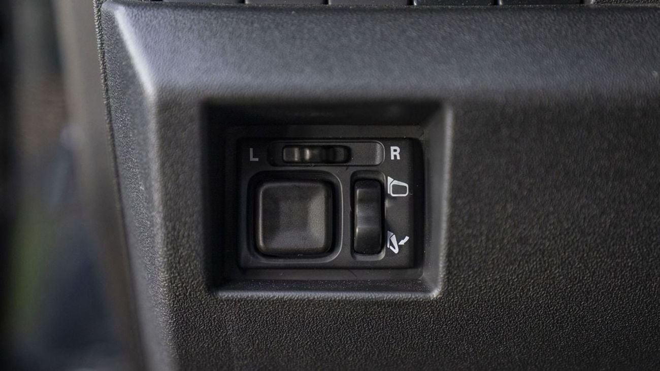 Suzuki Jimny 1.5L GLX (A/T)