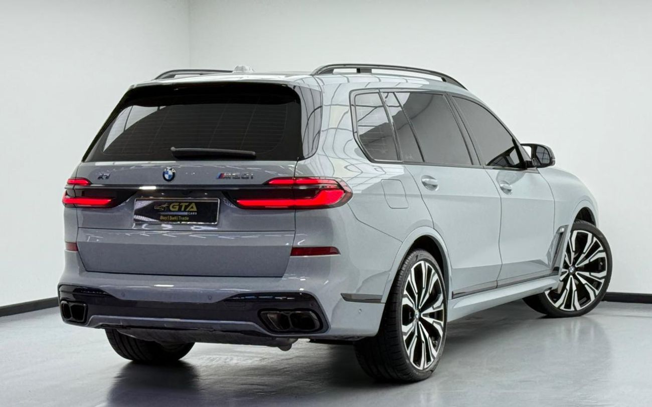 BMW X7 M60i, 4.4 Automatic. 7seats . All Wheel Drive.5doors
