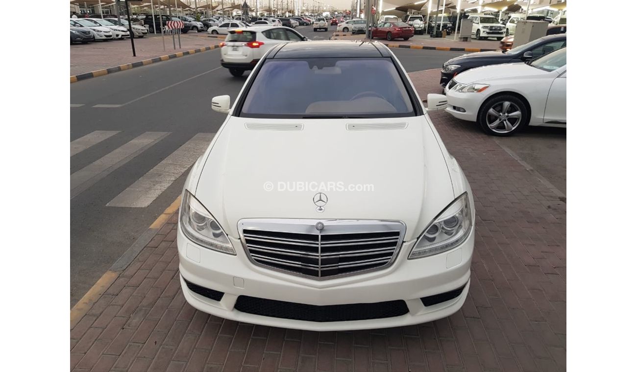 Mercedes-Benz S 500 Mercedes Benz S500 model 2008 GCC car prefect condition full service full option low mileage