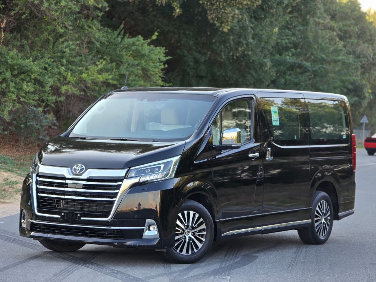 تويوتا جرافينا 3.5L Premium