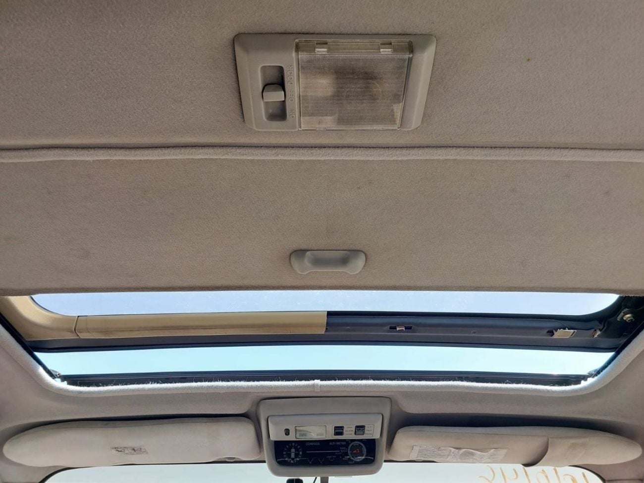 تويوتا لاند كروزر TOYOTA LAND CRUISER RIGHT HAND DRIVE(PM70888)