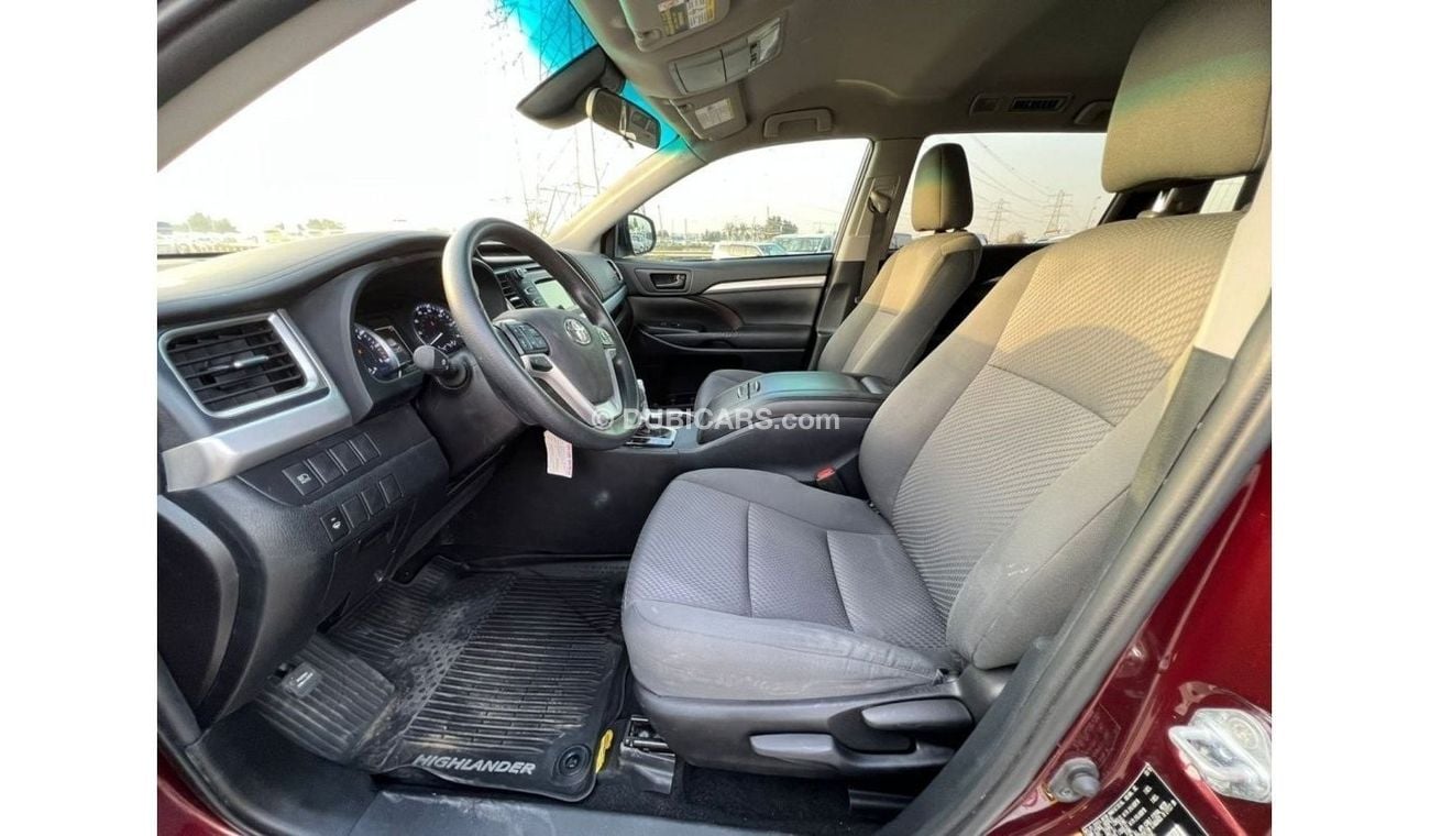 Toyota Highlander 2019 Toyota Highlander LE AWD 4X4 MidOption+ /
