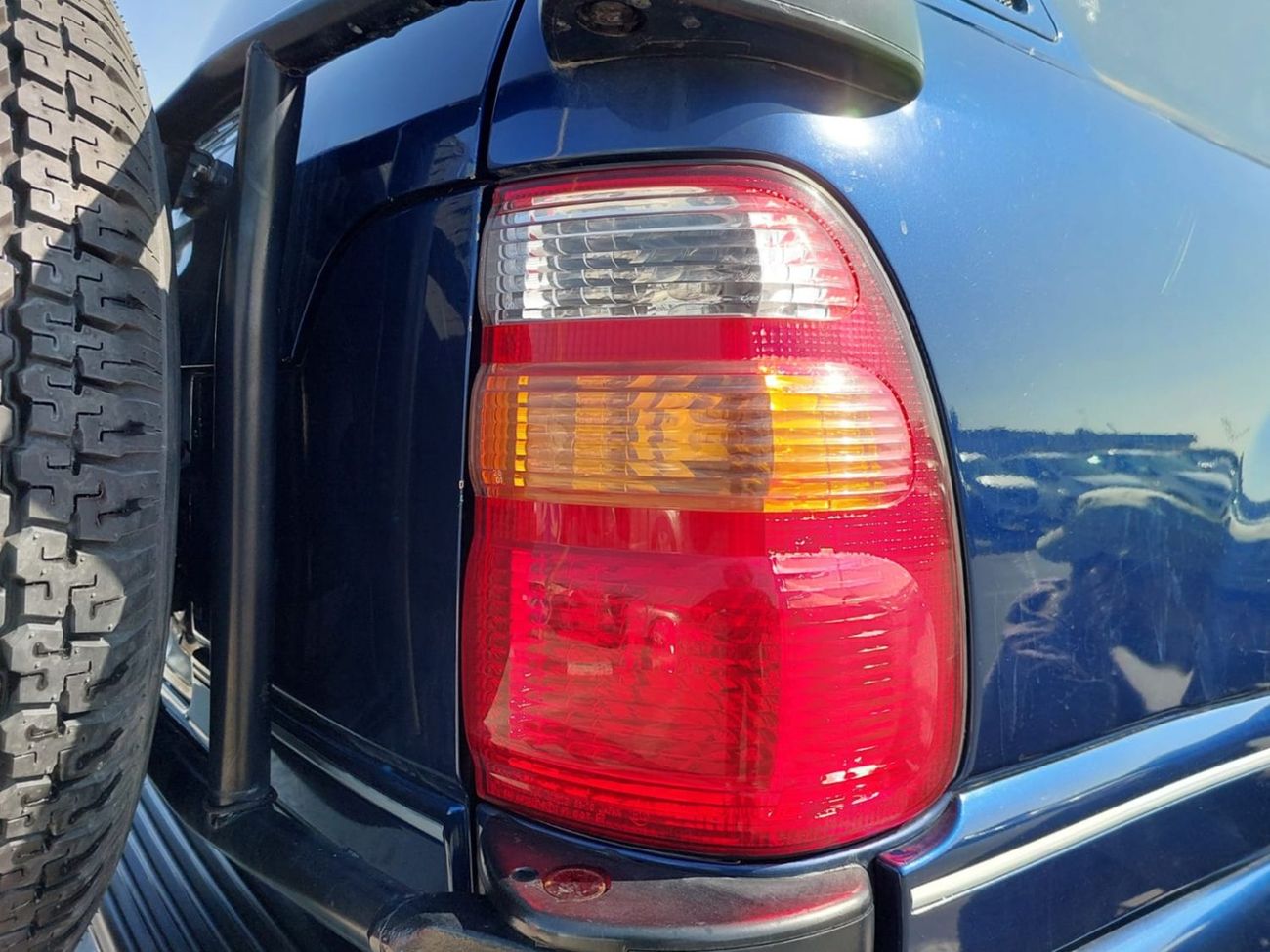 Toyota Land Cruiser TOYOTA LAND CRUISER SUV RHD 1998 MODEL 4.2 L DIESEL AUTOMATIC(PM10431)