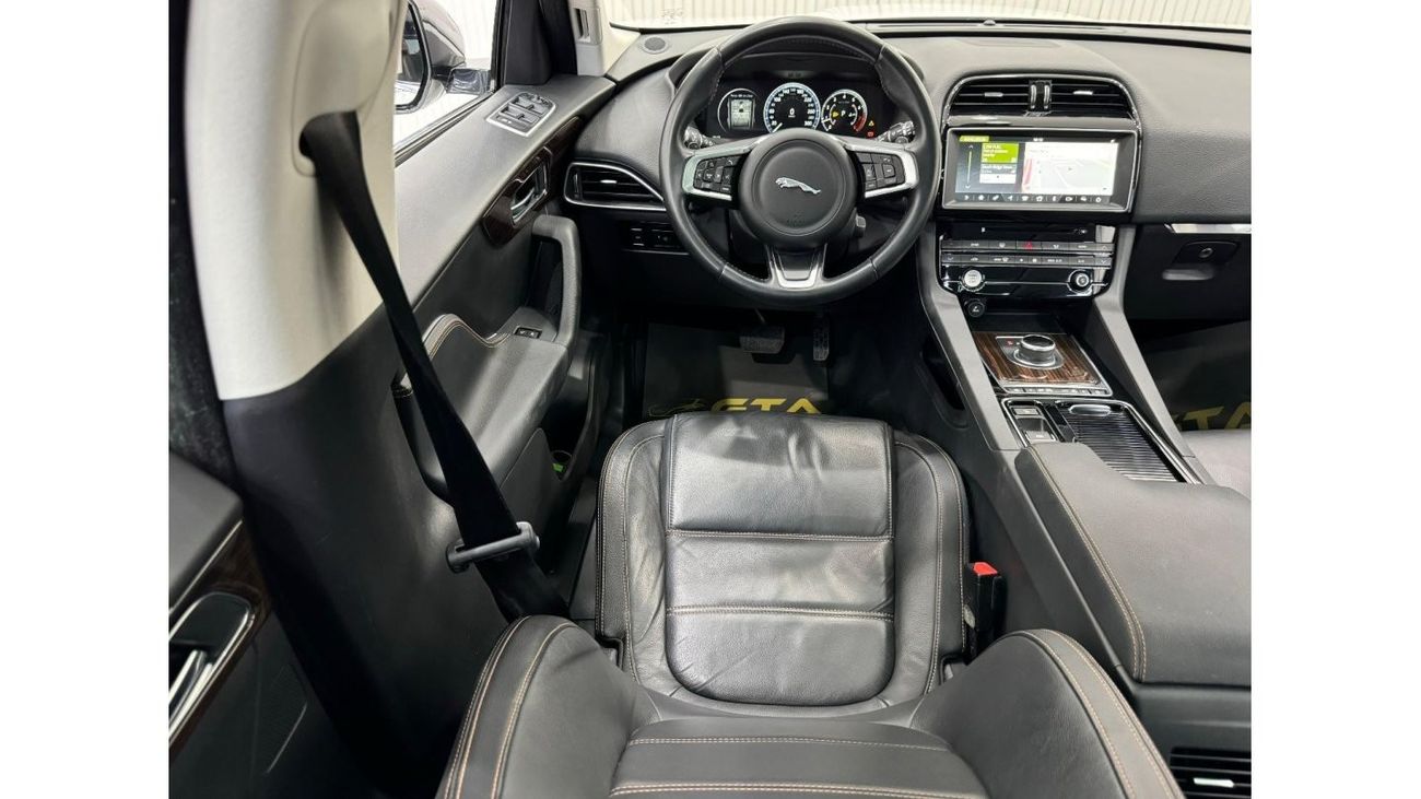 جاكوار F بيس 2018 Jaguar F-Pace Prestige 25t, Warranty, 2025 Jaguar Service Pack, Excellent Condition, GCC