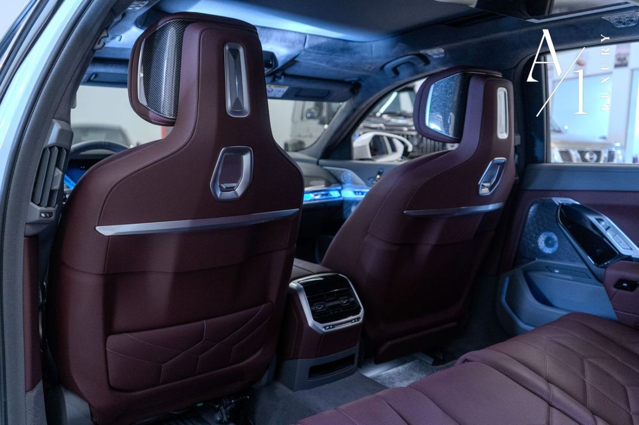 BMW 760Li xDrive M-Sport (563 HP) 2023 BMW 760i xDrive M-Sport, 2028 BMW Warranty + Service Pack, Fully Loaded