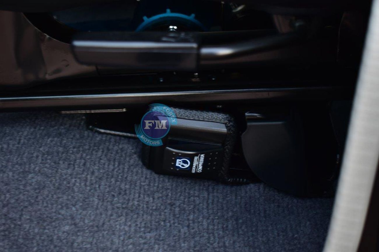 تويوتا لاند كروزر 70 76 40th Anniversary LX-Z 2.8L Diesel 4WD Automatic