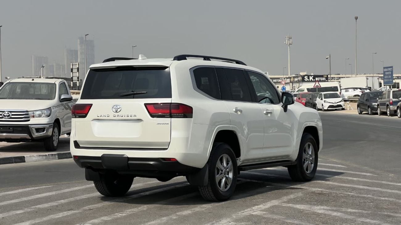 Toyota Land Cruiser SAHARA DIESEL 3.3L 7 SEATS