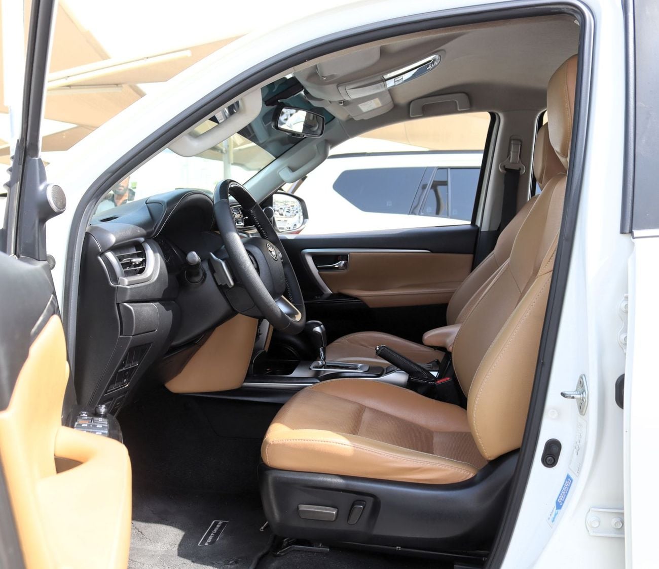 Toyota Fortuner VXR ACCIDENTS FREE - GCC - VXR - FULL OPTION - V6 - 4000 CC - PERFECT CONDITION INSIDE OUT