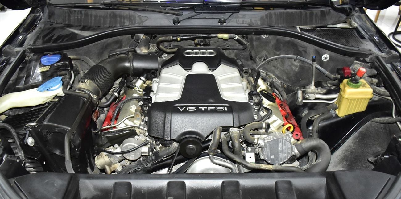 Audi Q7 EXCELLENT DEAL for our Audi Q7 35 TFSi ( 2014 Model ) in Black Color GCC Specs