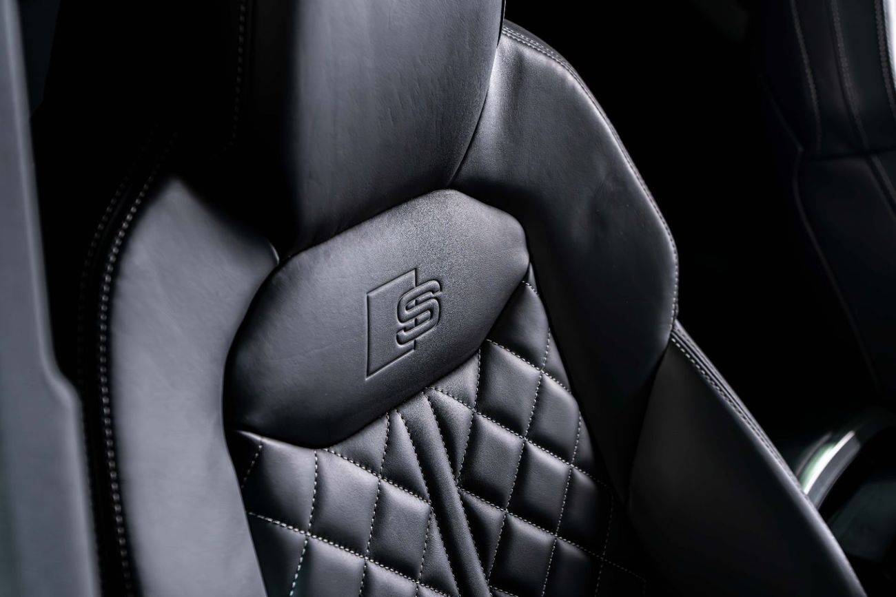 Audi SQ7 2025-Twin Turbo V8-Al Nabooda Warranty-Exclusive Color-Sports Exhaust-22 Inch Rims