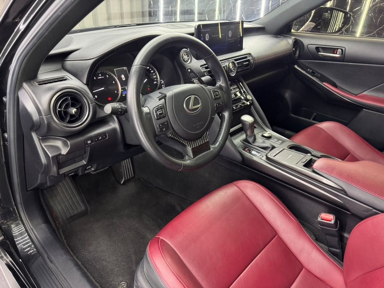 Lexus IS300 ELEGANT GCC | Al Futtaim warranty 2027 | Al Futtaim full service History