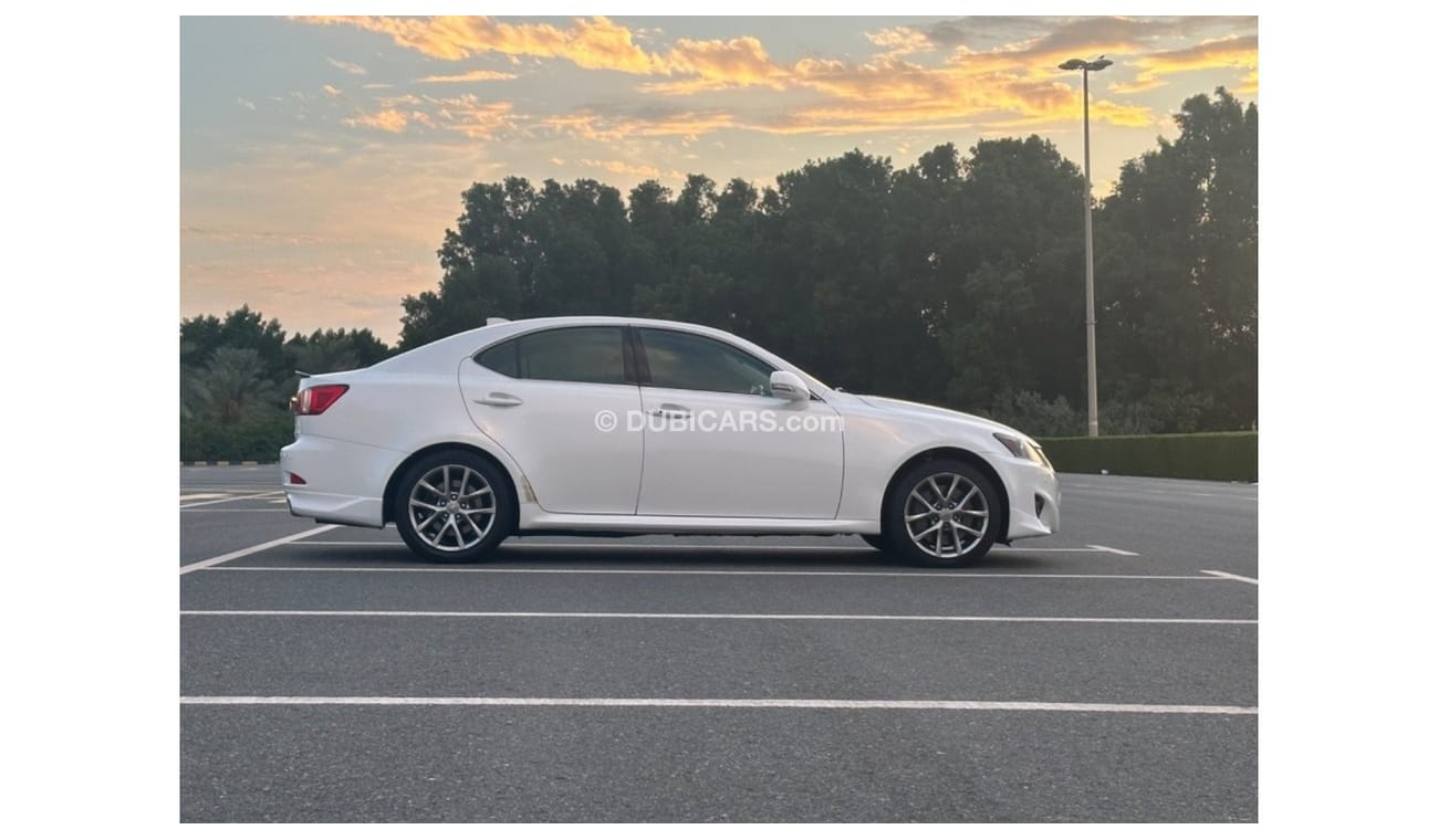 Lexus IS300 MODEL 2013 GCC CAR PERFECT CONDITION INSIDE AND OUTSIDE FULL OPTION SUN ROOF LEATHER SEATS NAVIGATIO