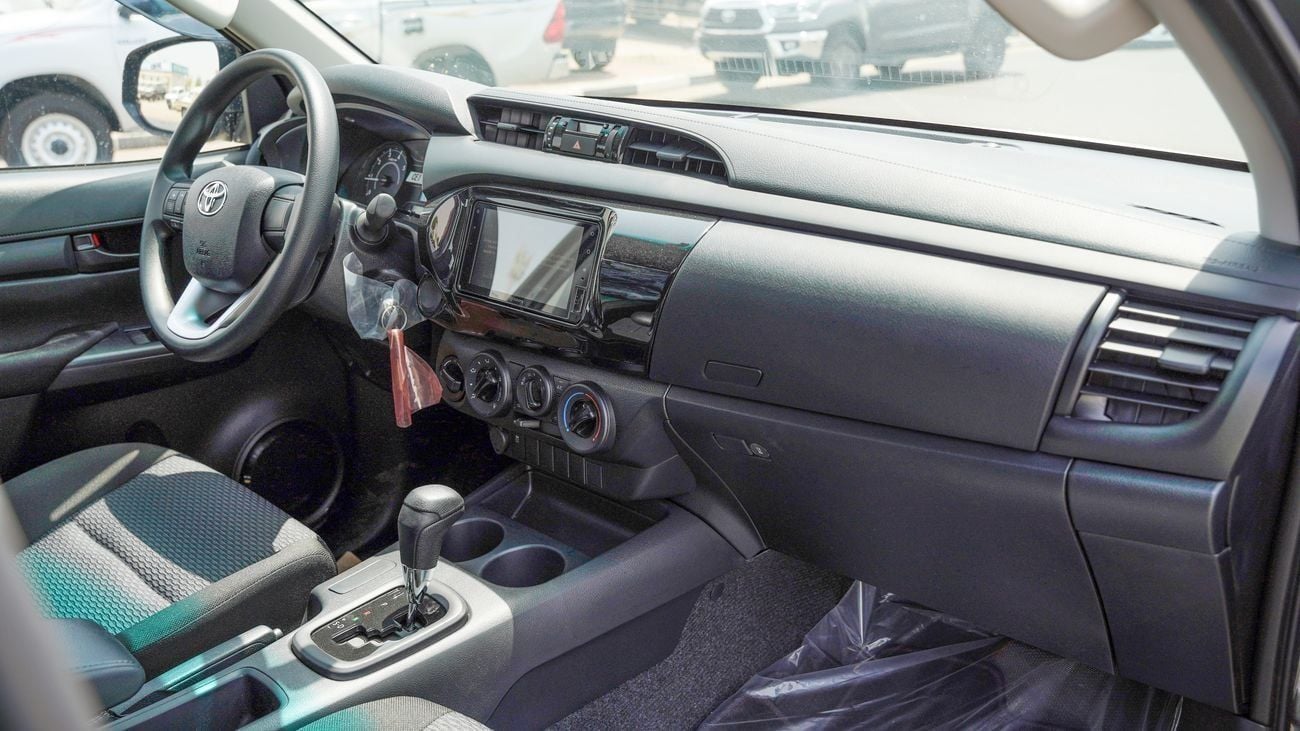 Toyota Hilux GLX 2.4L Double Cab Utility