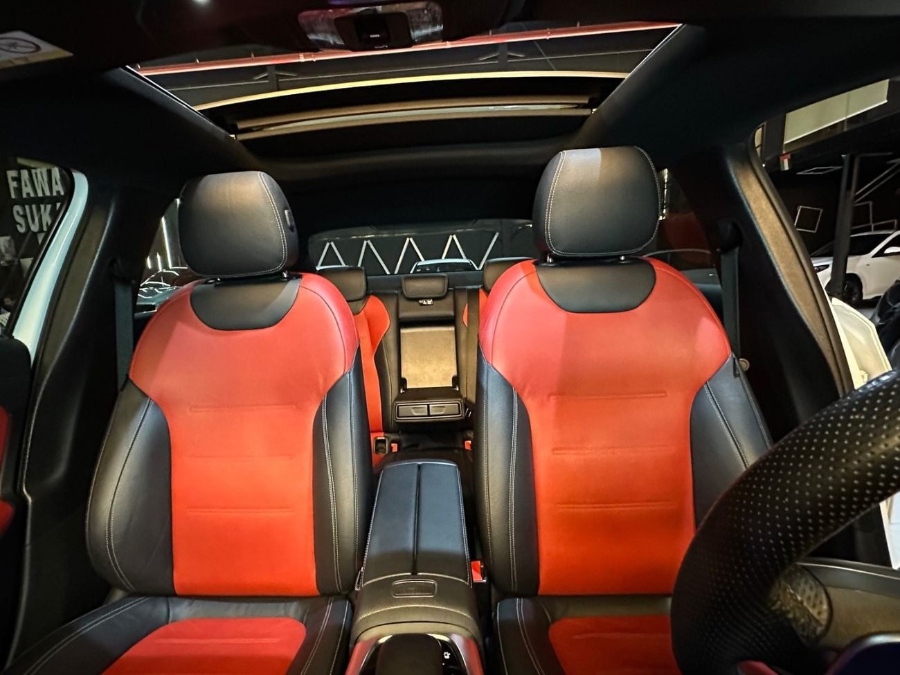 Mercedes-Benz A 35 AMG Premium 2.0L