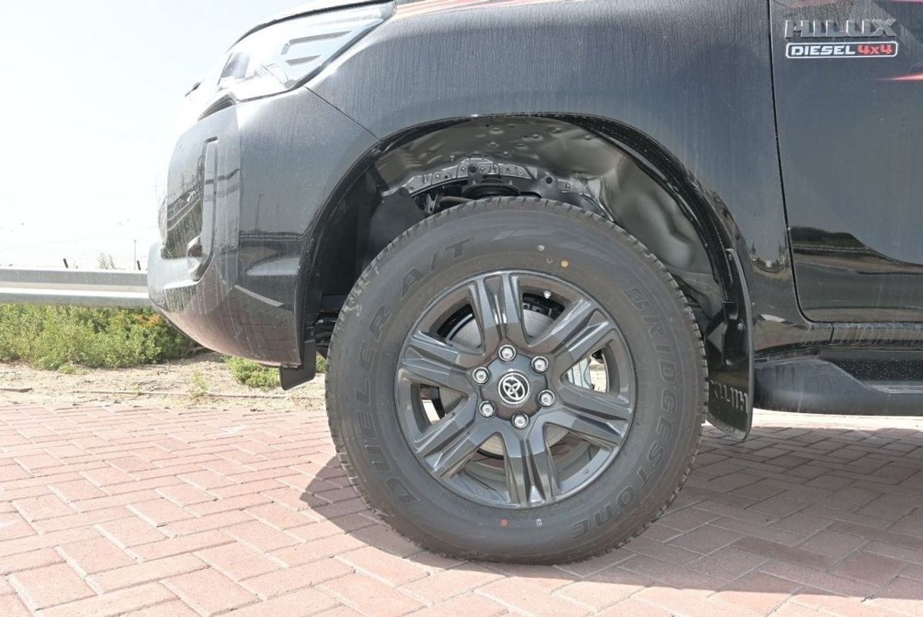 تويوتا هيلوكس TOYOTA HILUX SRS 2.4L AUTOMATIC TRANSMISSION 4X4 DIESEL DOUBLE CABIN 2024 MODEL