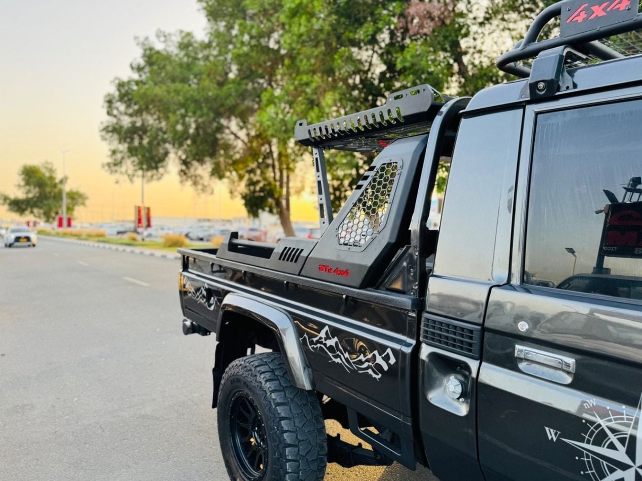 Toyota Land Cruiser Pick Up LX WINCH Toyota Land Cruiser pickup single cabin 2014 v8 diesel RHD