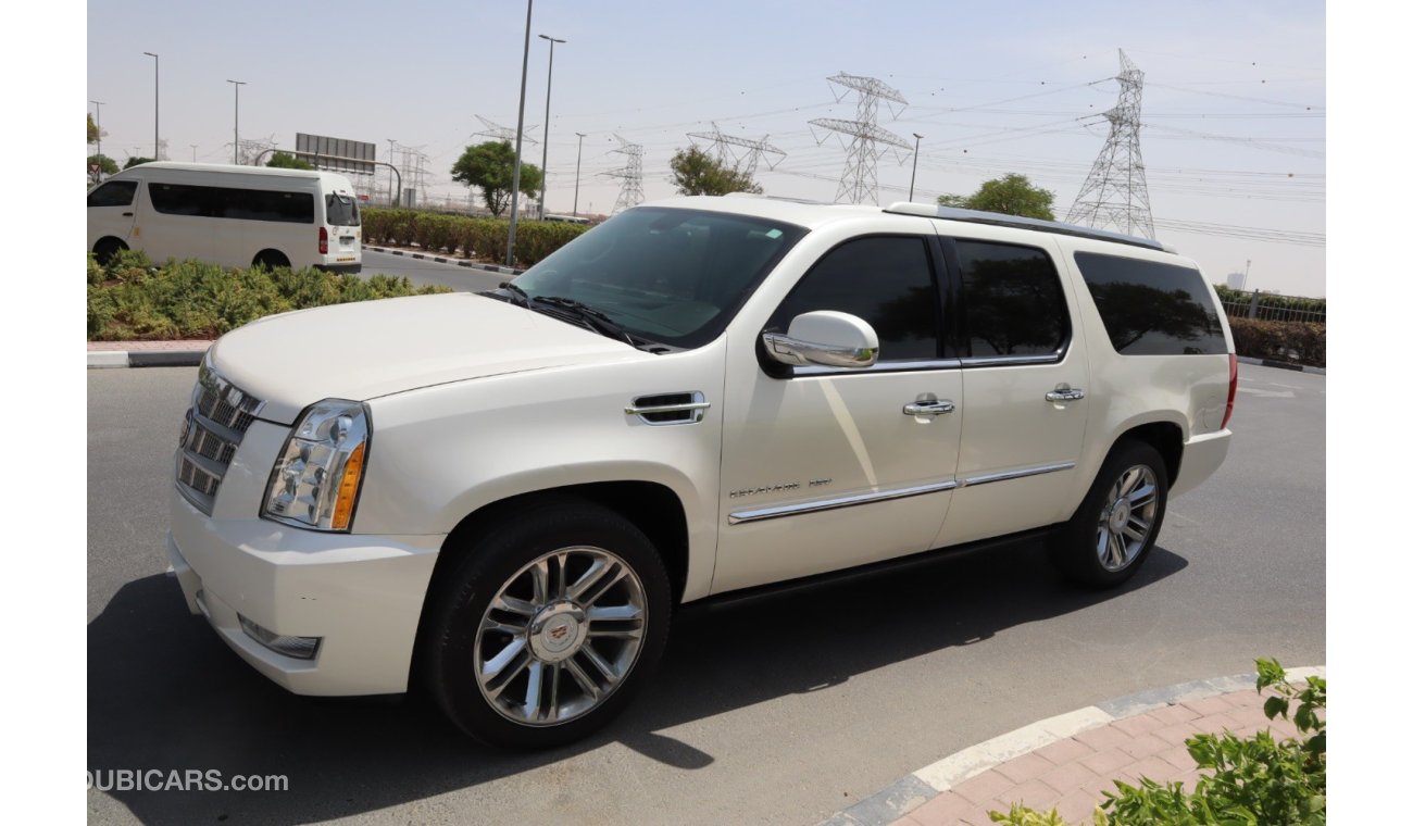 Cadillac Escalade XL V8. GCC Platinum