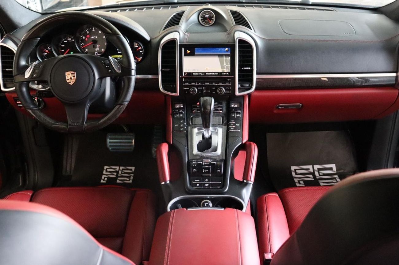 Porsche Cayenne Monthly installment 2,180 AED