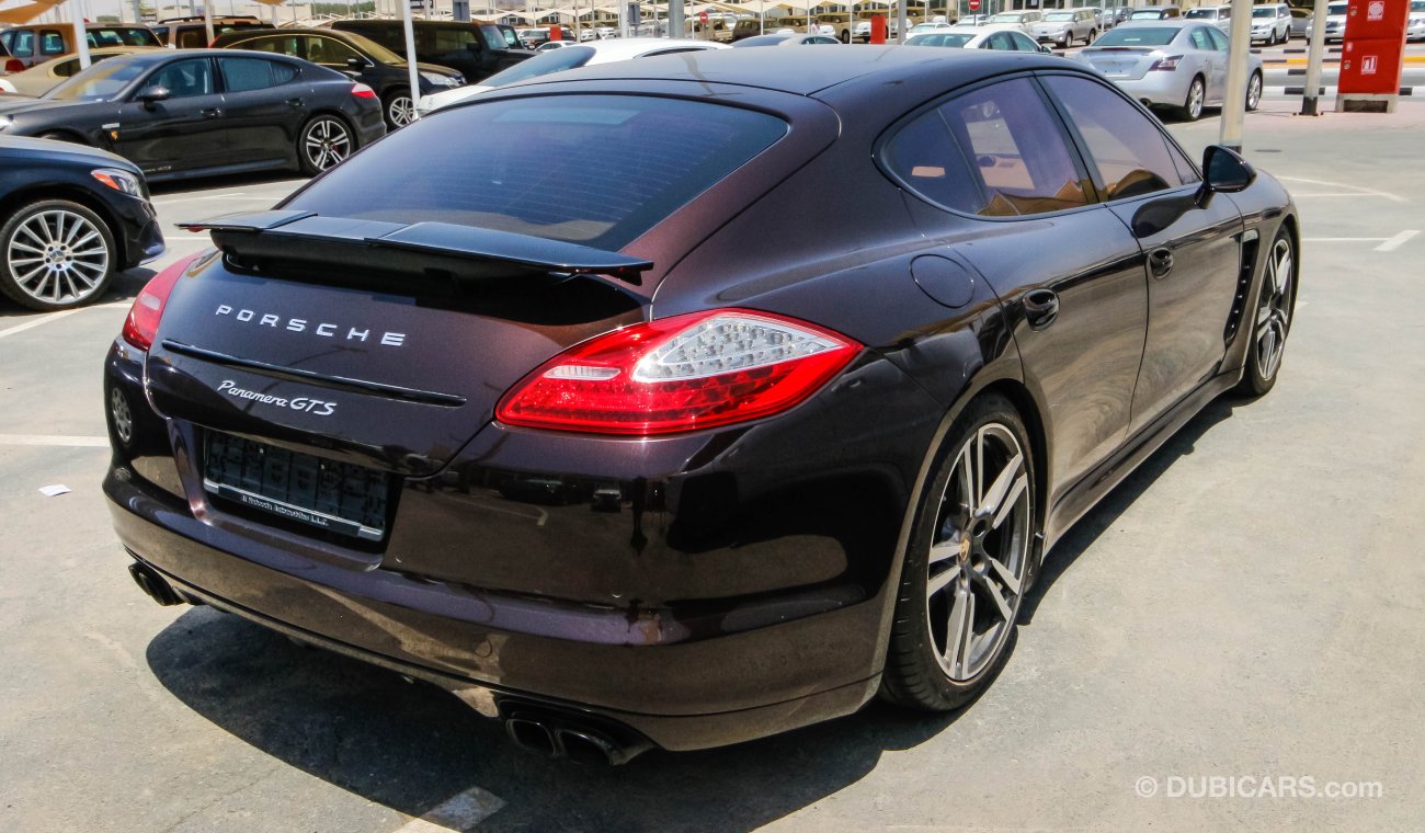 Porsche Panamera GTS