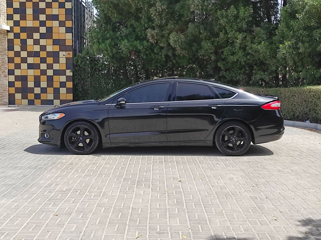 Ford Fusion SE 2.0L Ford fusion 2015 Gcc V4 full options no1