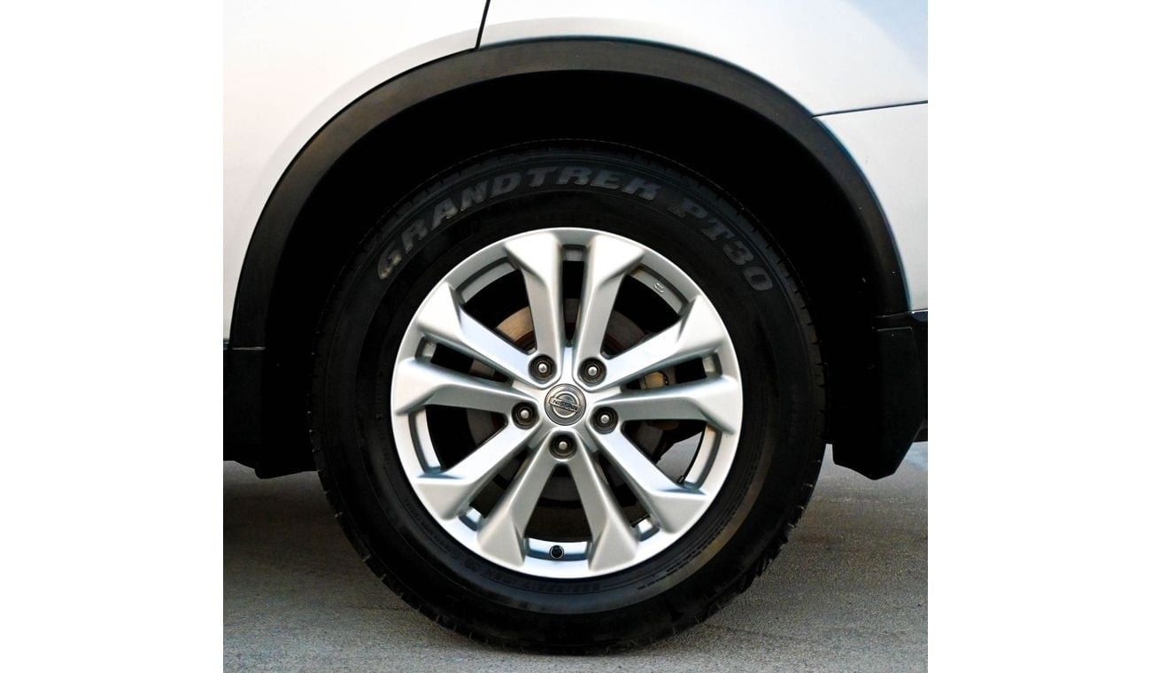 Nissan XTrail Nissan X-Trail 2015 GCC 4x4 in excellent condition, inside and out