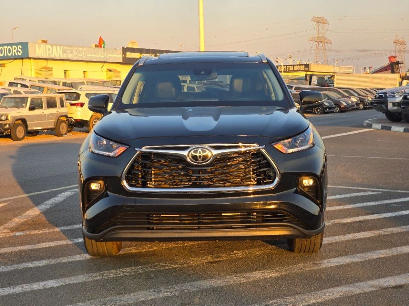 Toyota Highlander 2023 Model 2.4cc engine Sunroof, 4x4 and 7 seater