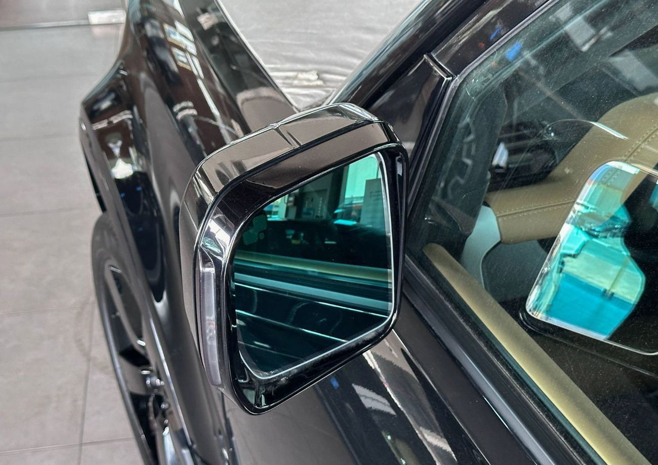 لاند روفر ديفندر P400 110 X-Dynamic SE 3.0L (5 Seater)