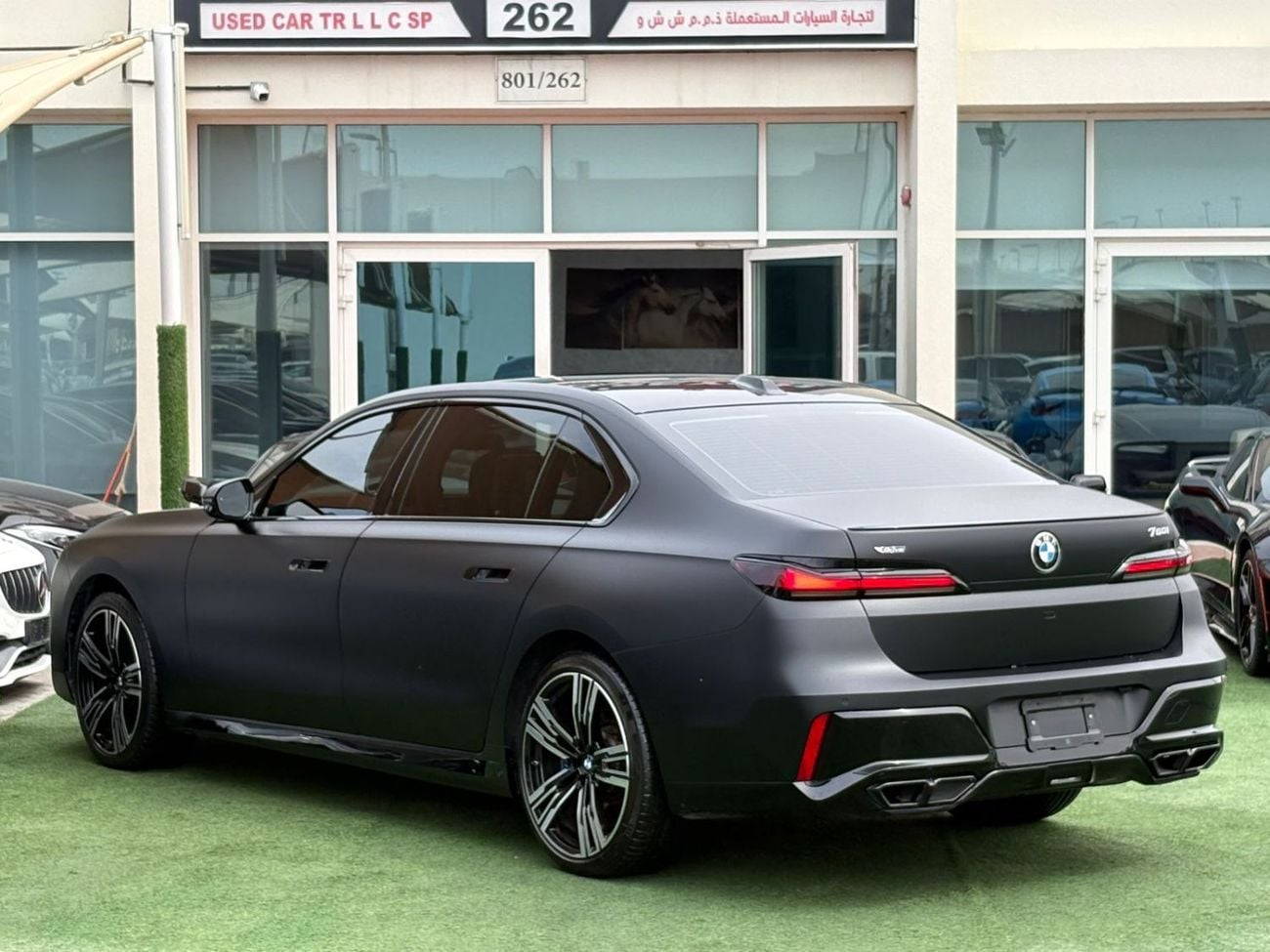بي أم دبليو 760i xDRIVE M SPORT بي ام دبليو 760i X DRIVE  وارد VIP فل ابشن بحاله ممتازه بدون حوادث
