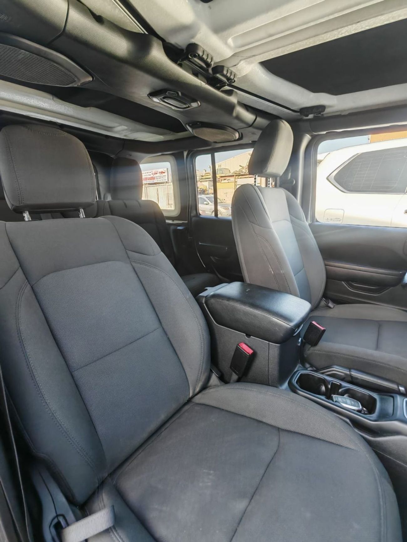 Jeep Wrangler Unlimited Rubicon 2.0L A/T