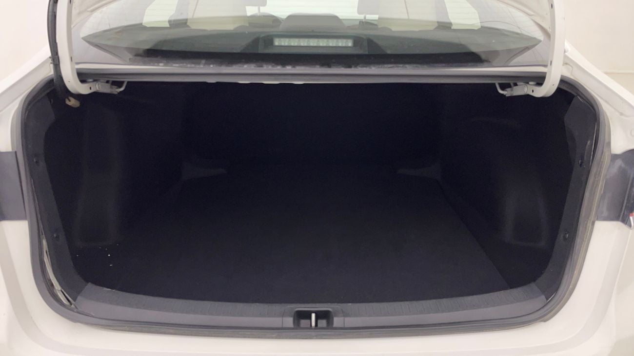 تويوتا كورولا XLI 1.6 | بدون دفعة مقدمة | اختبار القيادة في المنزل