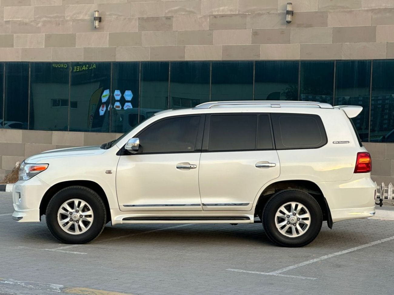 تويوتا لاند كروزر GXR V8 خليجي