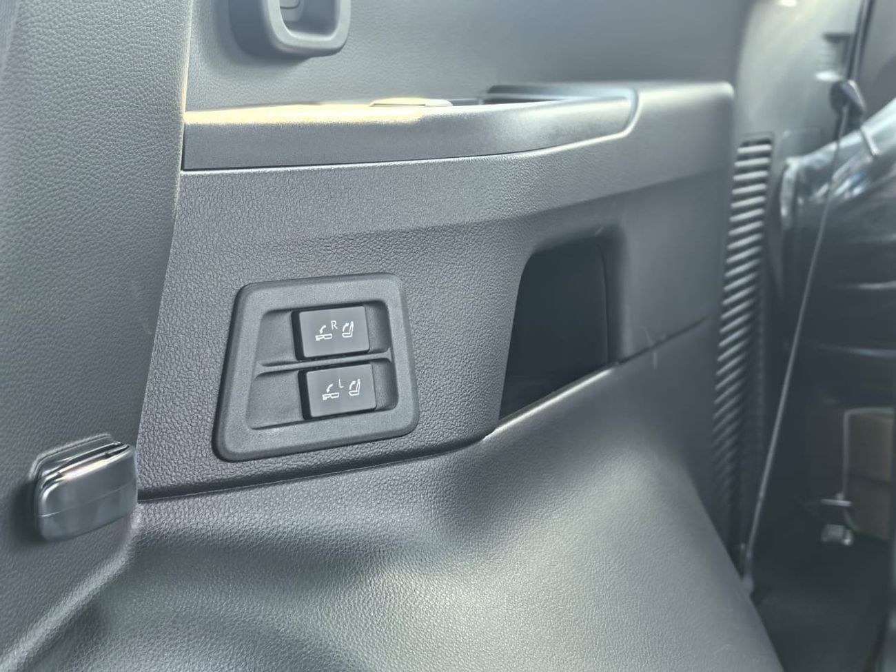 تويوتا لاند كروزر