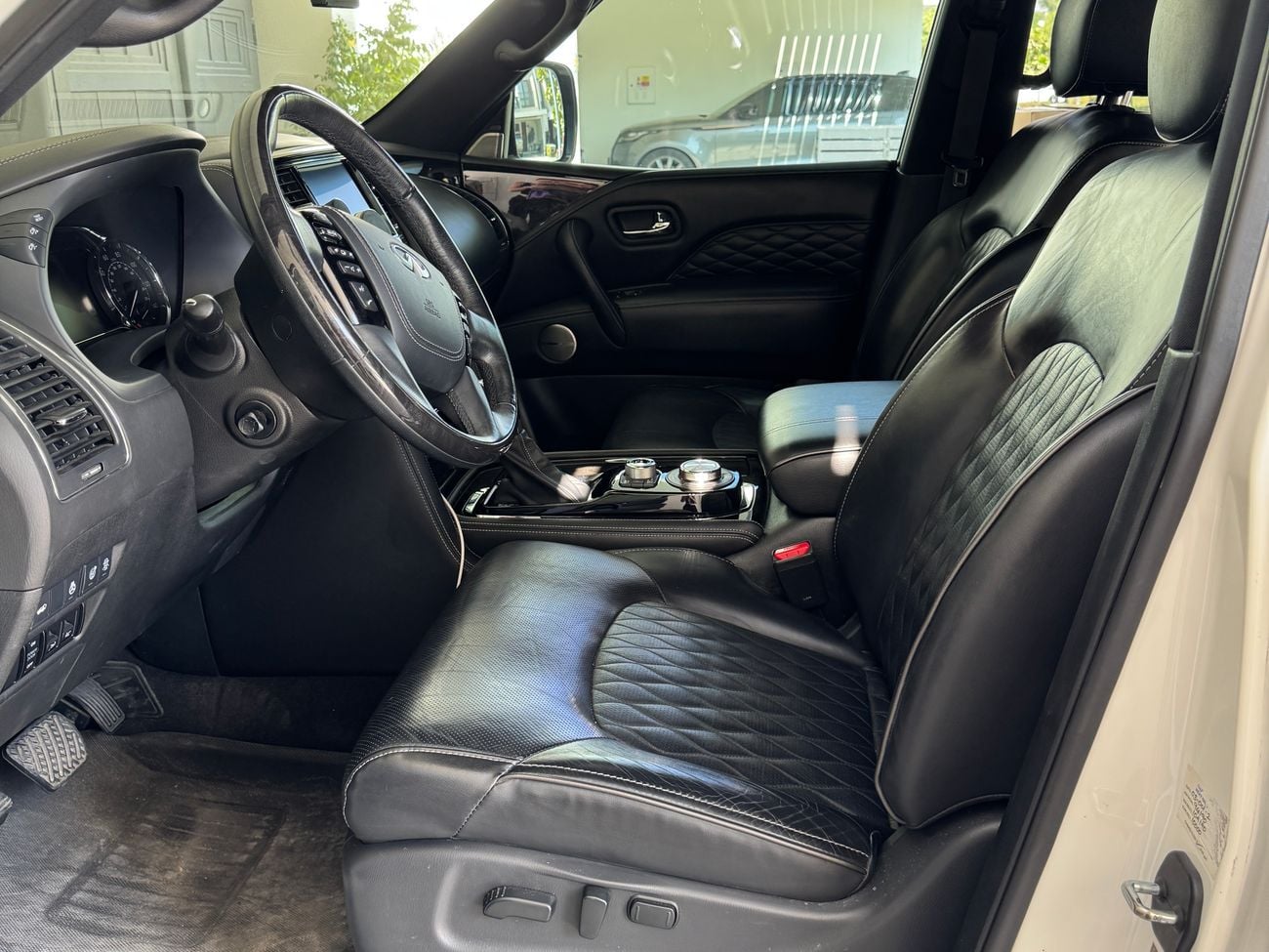 Infiniti QX80 LUXE SENSORY PROACTIVE Sensory 4WD CLEAN CARFAX