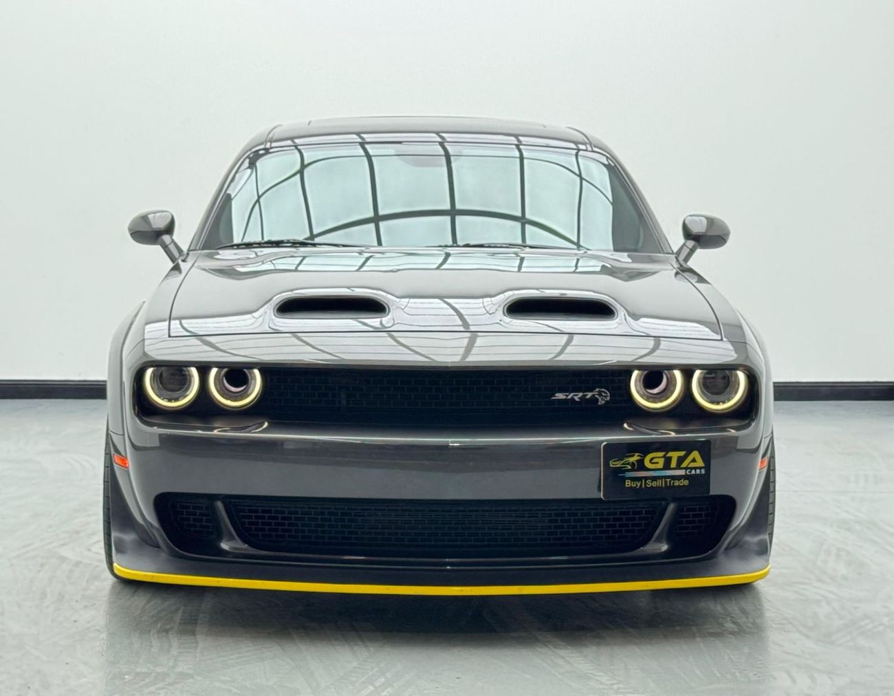 Dodge Challenger SRT Hellcat 6.2L (707 HP) 2019 Dodge Challenger SRT Hellcat, 1 Year Warranty, Agency Full Service Hi
