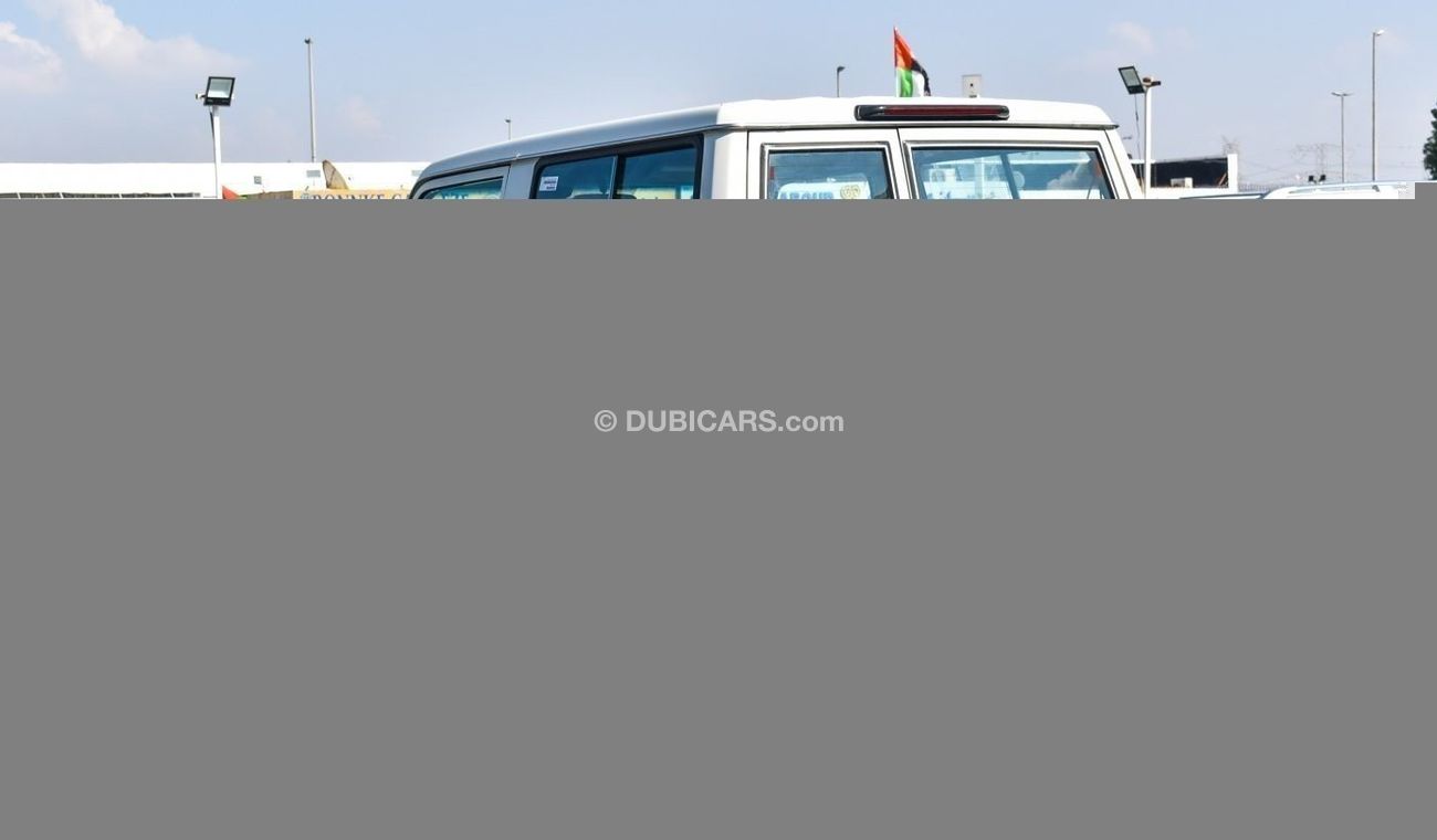 تويوتا لاند كروزر 70 4.0L V6 Petrol  Auto Transmission