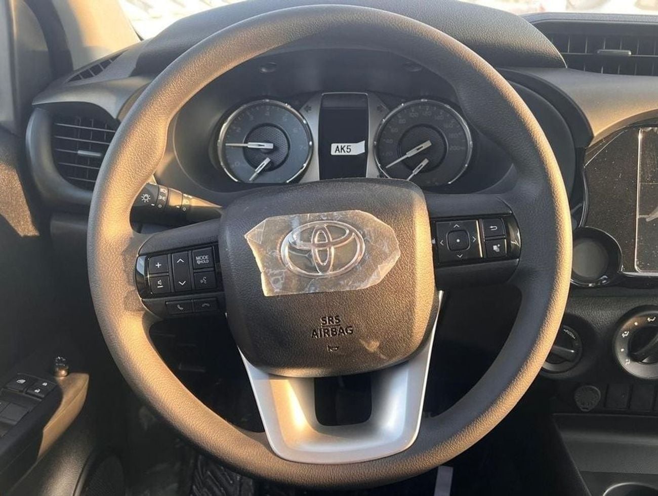 تويوتا هيلوكس GLX TOYOTA HILUX 2.7 4x4 DC PETROL AUTOMATIC FOR NIGERIA