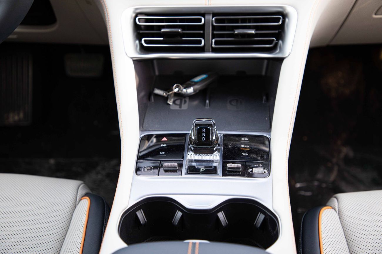 بي واي دي سونغ بلس 2024 BYD Song Plus Honor Flagship Plus - White Inside Blue | Export Only