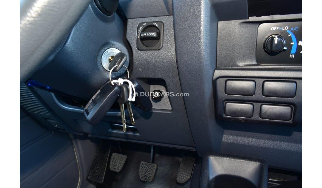 Toyota Land Cruiser Pick Up V6 4.2L Diesel Manual Transmission