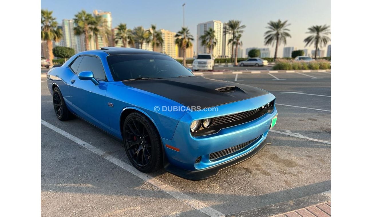 Dodge Challenger Dodge Challenger SRT-392 2018 Full Options (km/h)