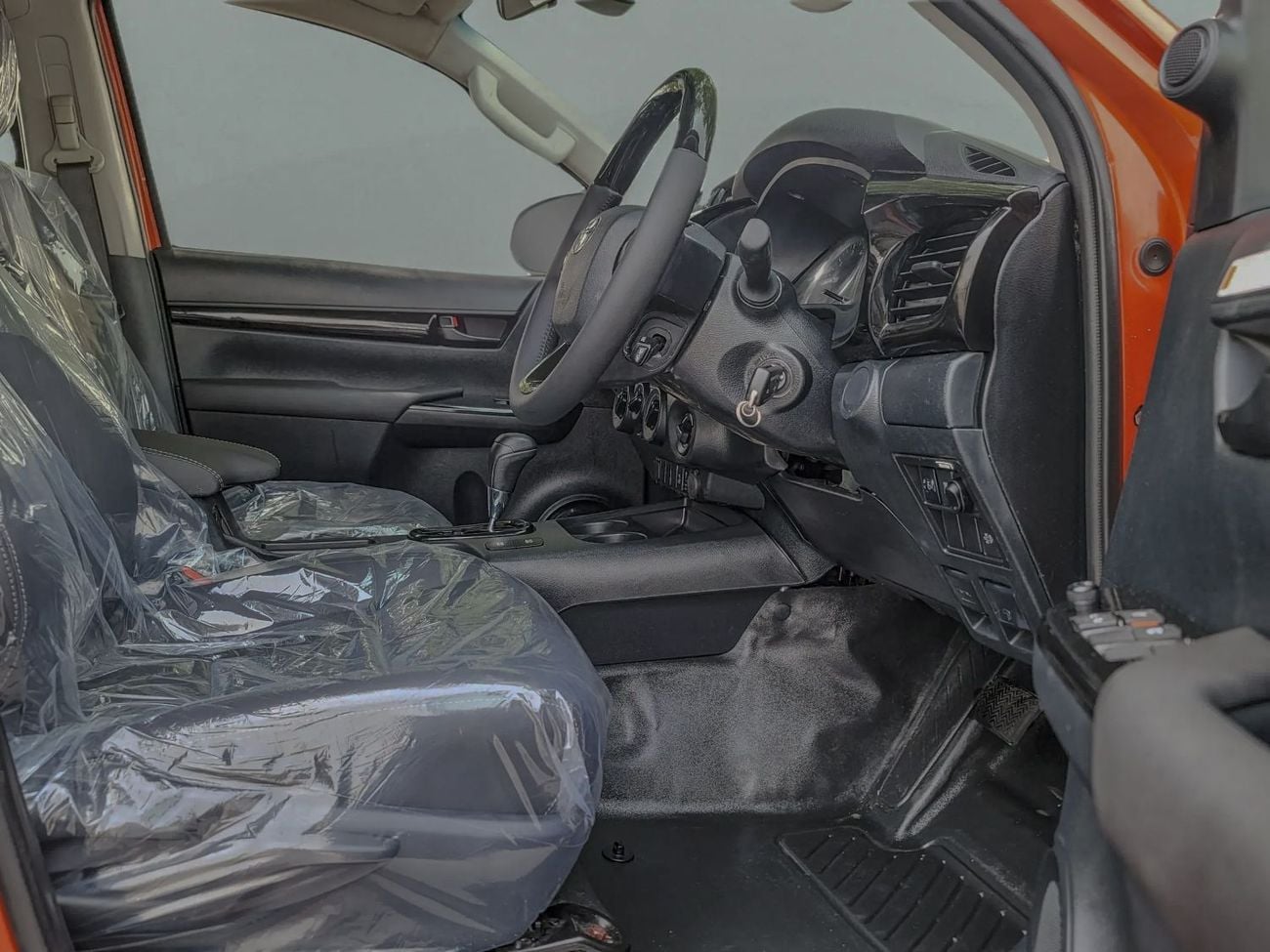 Toyota Hilux 4X4 (2.8L) DIESEL RIGHT HAND (RHD)