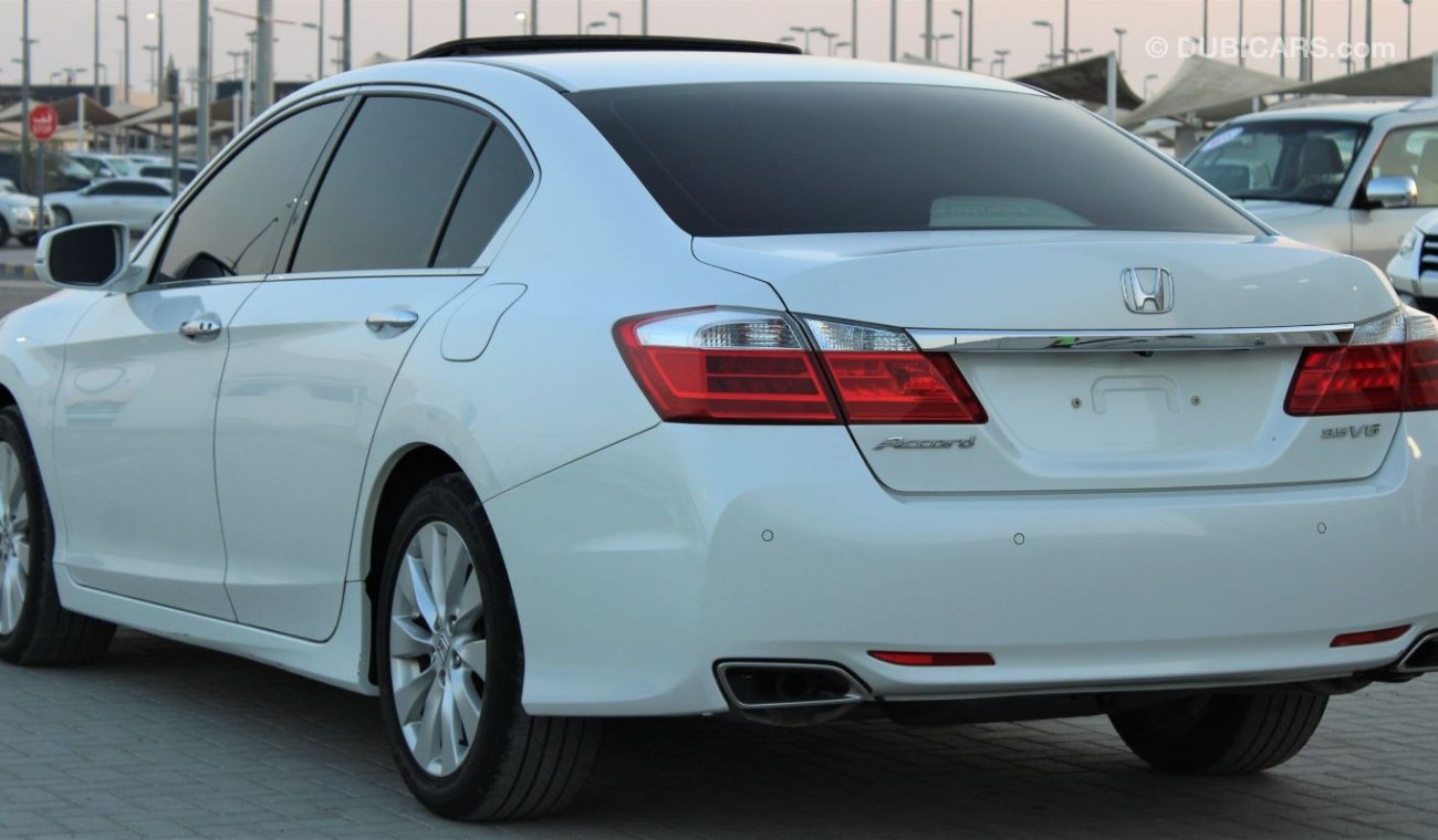 Honda Accord Honda accord 2015 GCC 6 cylinder full option without accidents, very clean from inside and outside