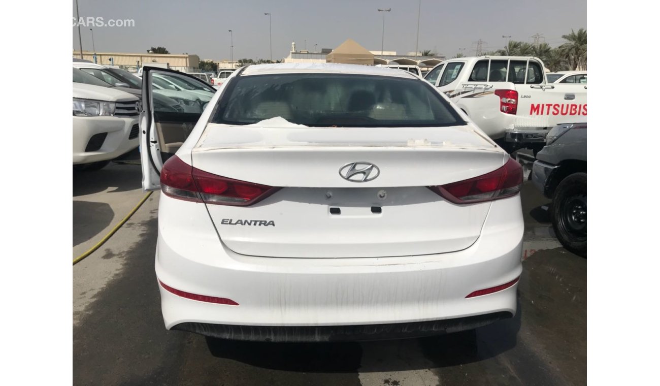 Hyundai Elantra mid option  2.0