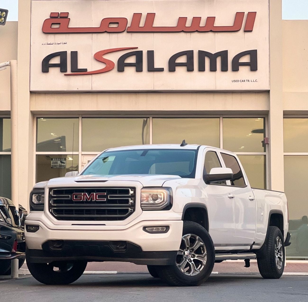 GMC Sierra 5.3L V8 SLT Crew Cab (AWD) American