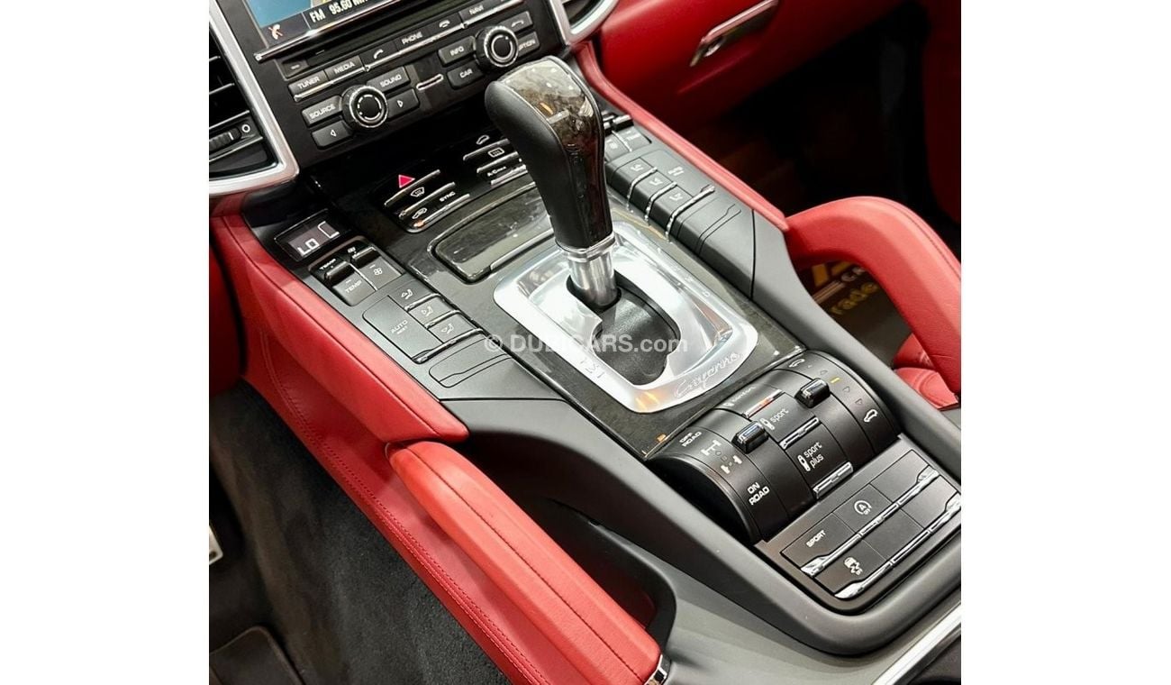 Porsche Cayenne 2015 Porsche Cayenne S, Full Porsche Service History, Low Kms, GCC