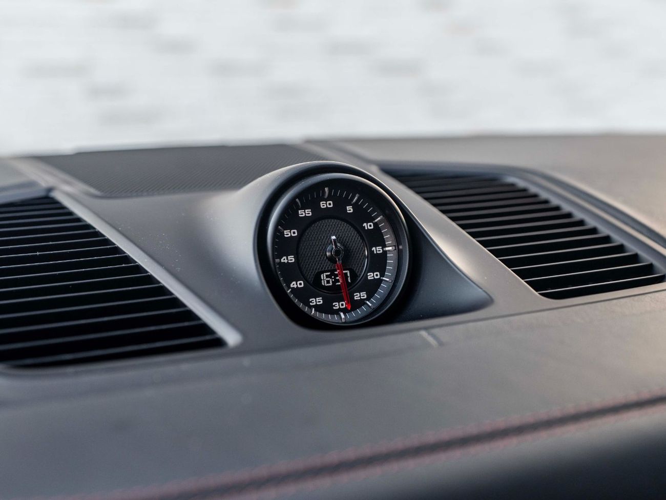 بورش كايان GTS Coupe